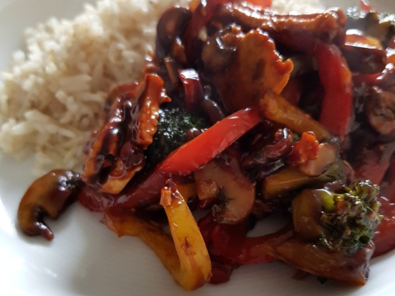 Roerbak kip met groente